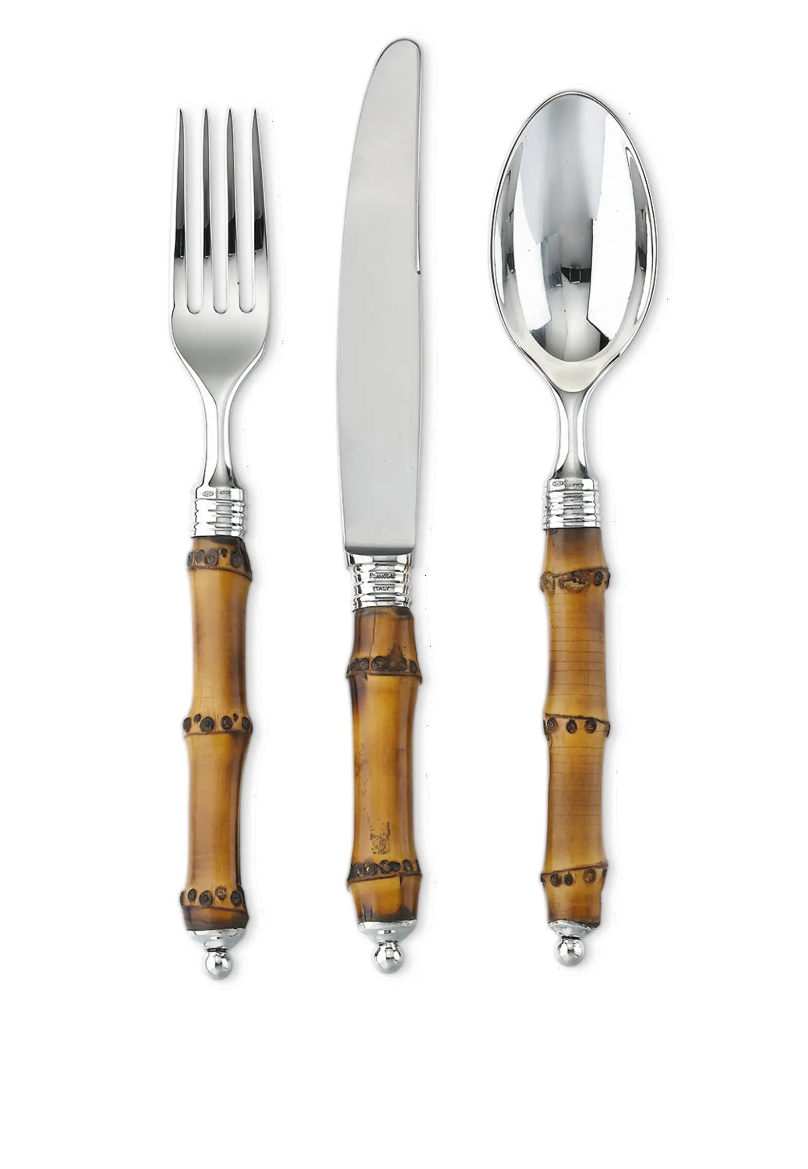 At the end of the First World War, Mario decided that the time was right for him to set up his own venture. And with that, Mario took over Beltrami and Besnati’s business, and opened his first store at Via Santa Margherita 5.